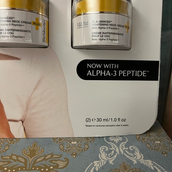 💕NWT STRIVECTIN TIGHTENING NECK CREAM💕 - Picture 3 of 6